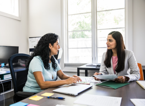 How to Become a Reliable Employee in a New Workplace